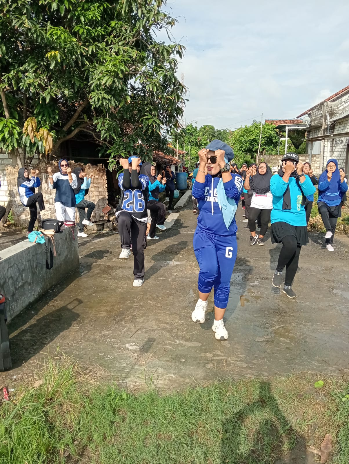 Daily Visit BPR JAS Bersama Komunitas Senam Bunda Cantik Batangan