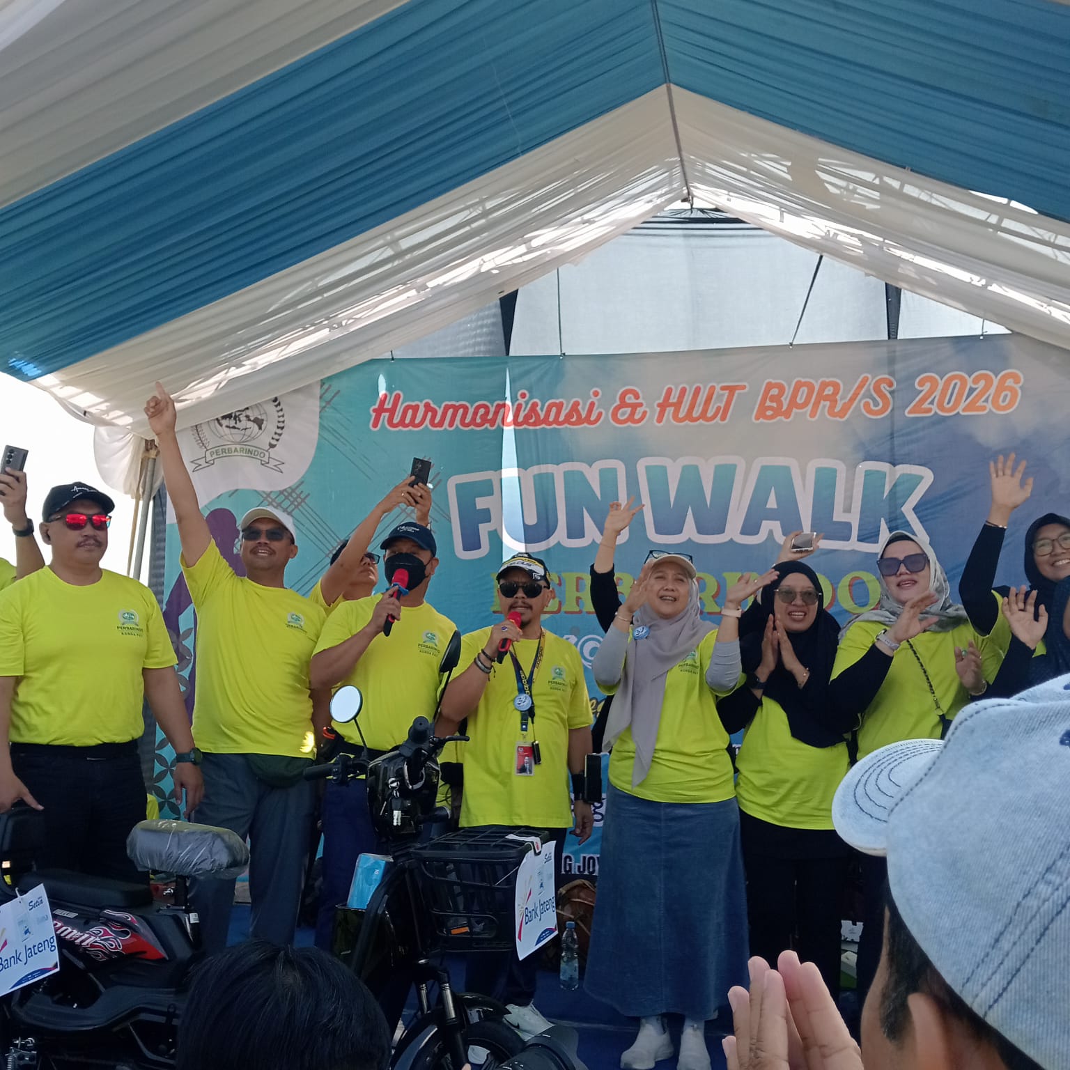Jalan Sehat Perbarindo Korda Pati