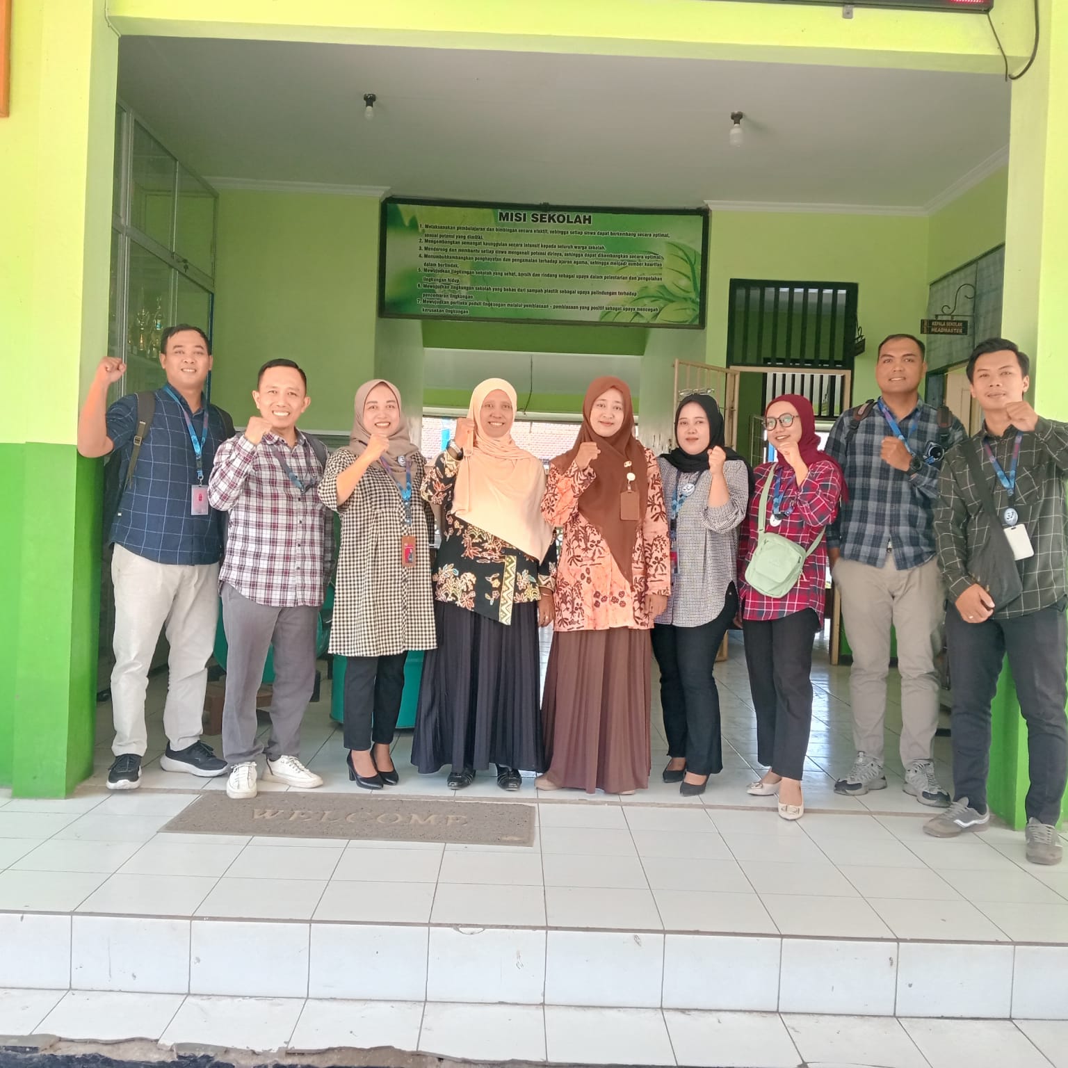 Daily visits SMPN 2 Trangkil dalam rangka GENCARKAN (gerakan nasional cerdas keuangan) dan KEJAR (satu rekening satu pelajar)