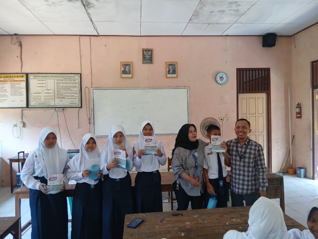 Daily visits SMPN 2 Trangkil dalam rangka GENCARKAN (gerakan nasional cerdas keuangan) dan KEJAR (satu rekening satu pelajar)